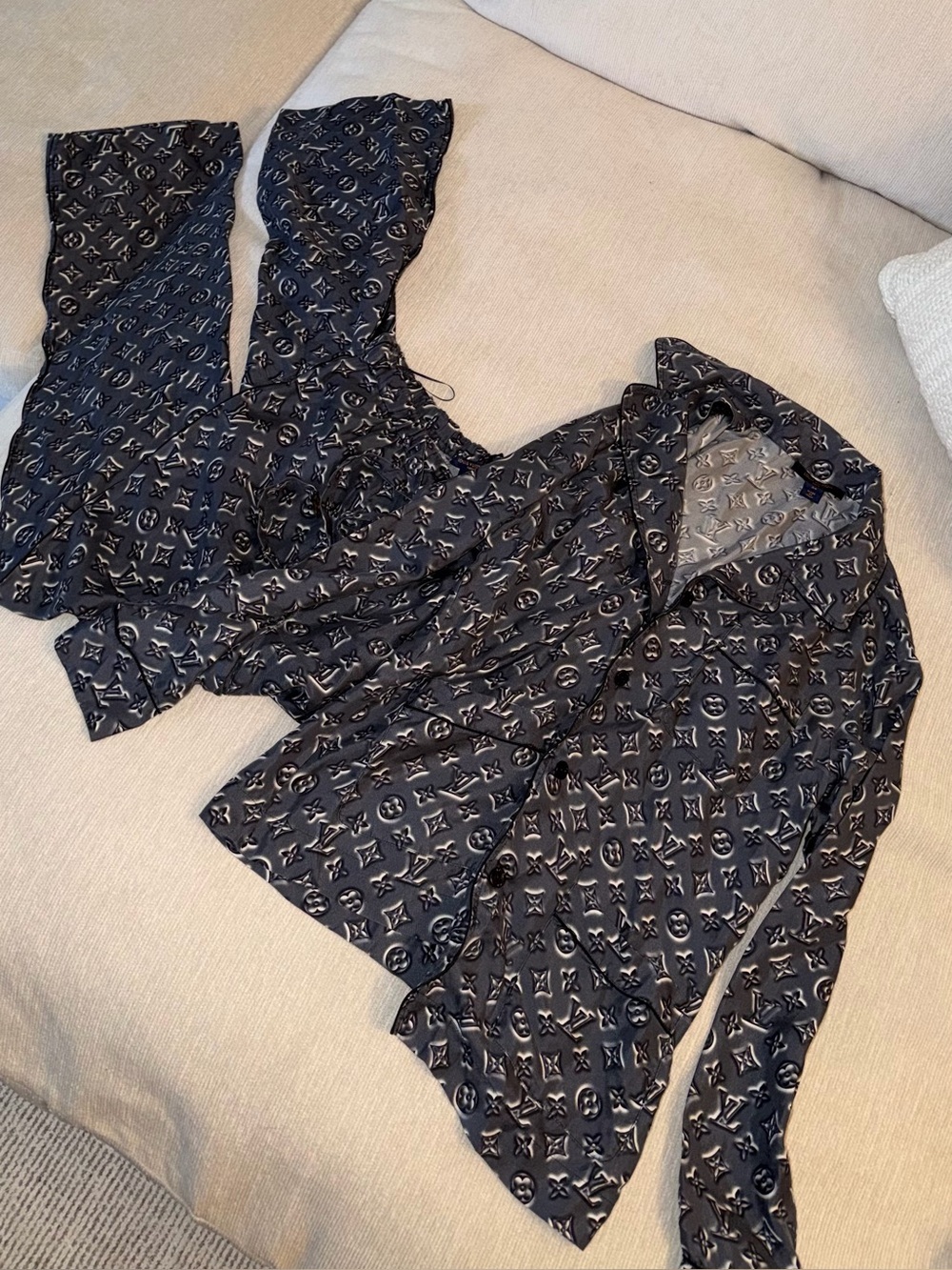 Authentic Louis Vuitton Black Grey Monogram Silk Pajamas Set Pants FR34 Small